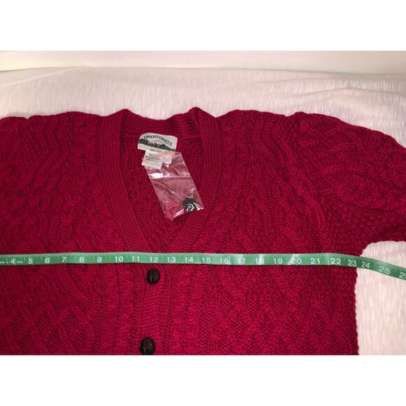 Aran Crafts Women’s cable-knit fuchsia pink cardigan Large W/pockets - Picture 5 of 6